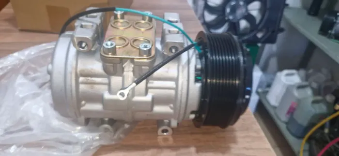 Compressor Ar Condicionado 10p15 8pk Constellation 24v - Novo