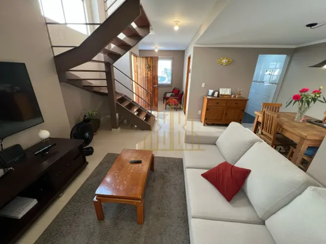 Lindo Sobrado em condominio à venda 244m² 3 Dorms, 1 suíte, 2 vagas - Joanópolis - SBC