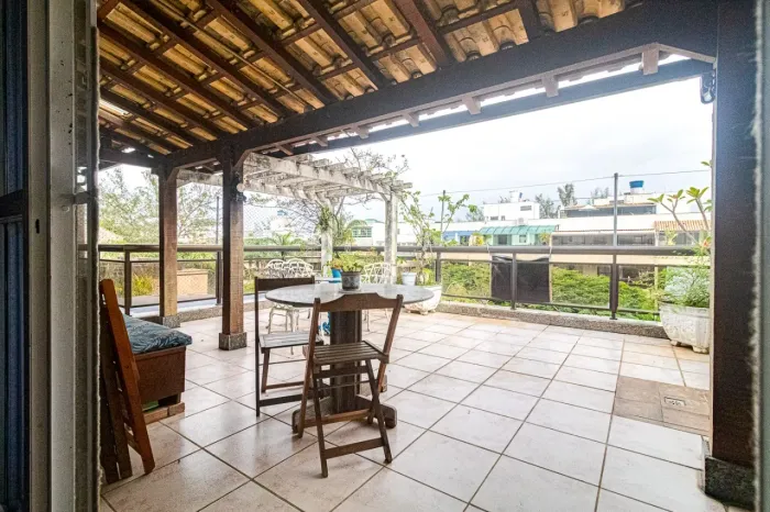 Apartamento à venda na Avenida Genaro de Carvalho, Recreio dos Bandeirantes, Rio de Janeir