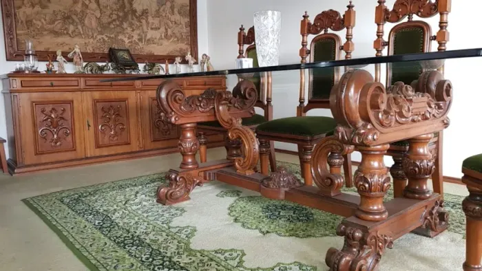 Mesa de Jantar (só a mesa) com base de madeira maciça toda entalhada à mão