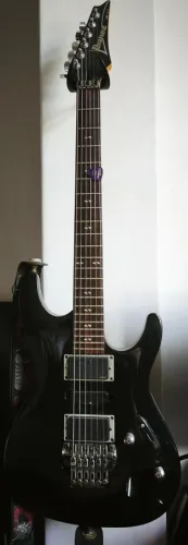 Ibanez S470 com captadores EMG 81/85 originais