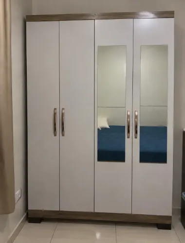 Guarda roupa 4 portas