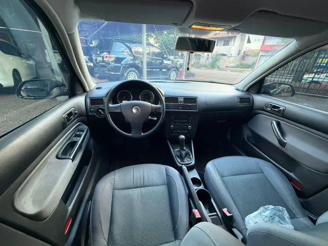 Volkswagen Golf Sportline 1.6 MI Total Flex 8V 4P 2011