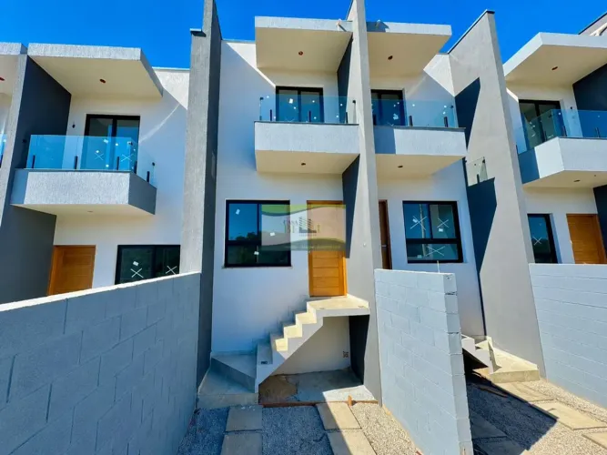 CASA SOBRADO À VENDA