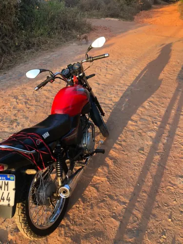 Moto YBR toda original