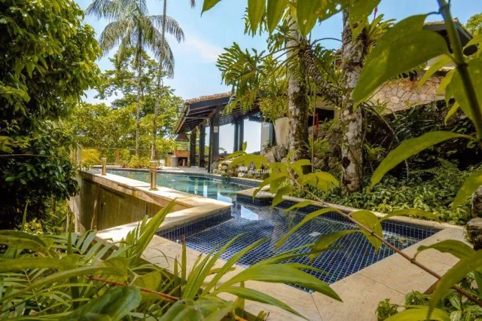 Casa com 6 dormitórios à venda, 700 m² - São Pedro - Guarujá/SP
