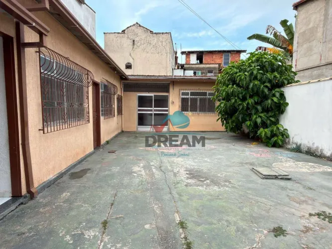 Casa com 2 dormitórios para alugar por R$ 1.400/mês - Nova Esperança - Rio das Ostras/RJ