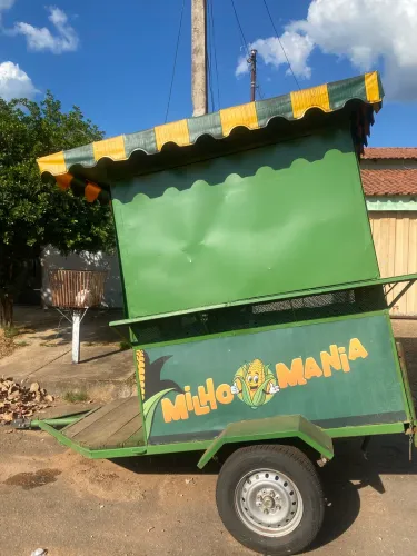 Trailer a venda
