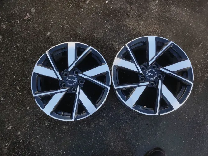 RODAS BYD ARO 18 5X120 (3 UNIDADES DISPONÍVEIS)