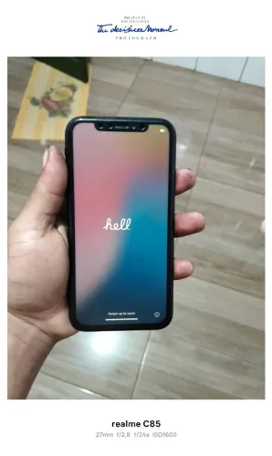 Vendo um iPhone XR de 64 gigas 