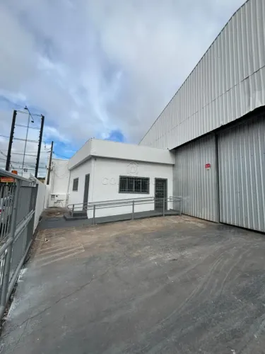 Barracão Comercial | 900m² de Construção | 1.000m² de Terreno | Próximo à Rodovia Washingt