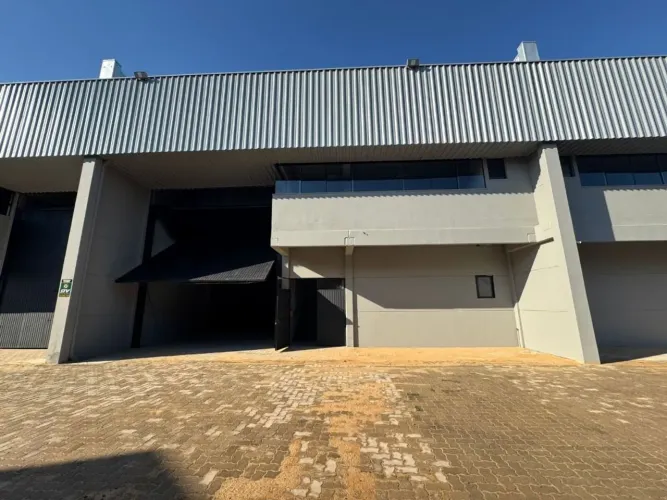 Pavilhão para alugar, 350 m² por R$ 12.100,00/mês - Rubem Berta - Porto Alegre/RS