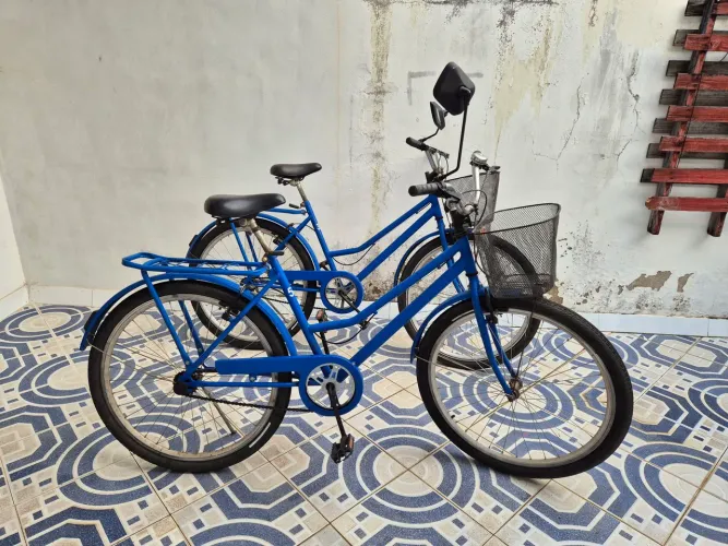 DUAS BICICLETAS MUITO NOVAS 