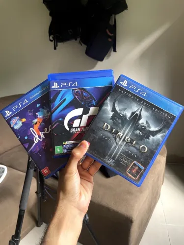 kit com 3 jogos de ps4/ps5