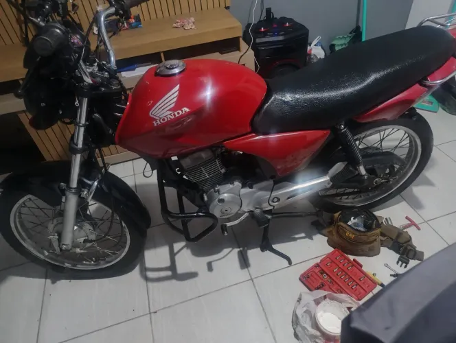 Moto honda titán 150