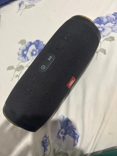 JBL Charge 3 original com defeito