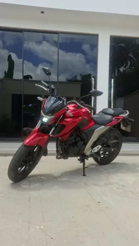 Linda moto bem conservada, modelo top de luxu yamaha FZ 25 Fazer 2022.