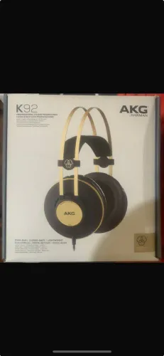 Fone de ouvido AKG K92 Profissional