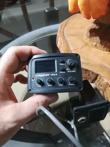 Afinador eletrônico tagima