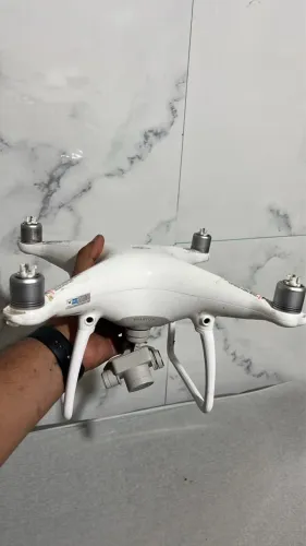 Drone DJI Phantom 4