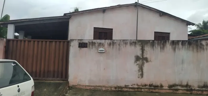 Vende-se está aqui no interior na Zona rural Monte Alegre
