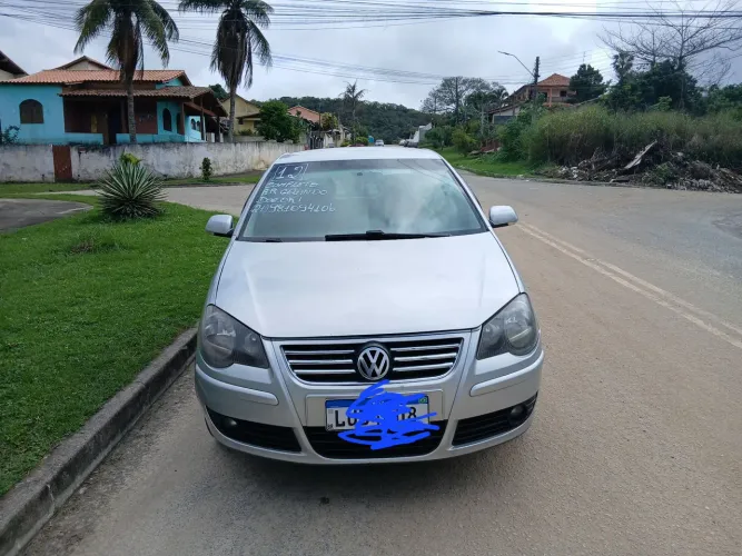 Volkswagen Polo Sed. Comfort. 1.6 MI Tot. Flex 8V 2012