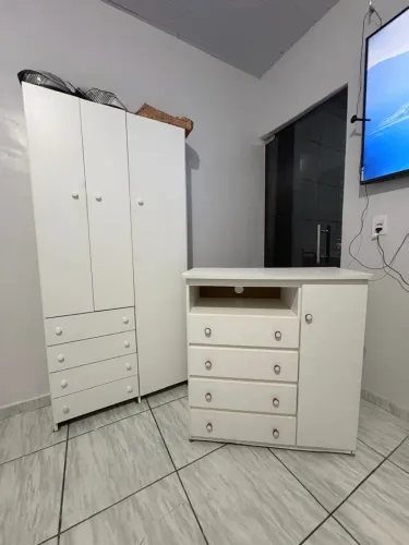 Cômoda e guarda roupa