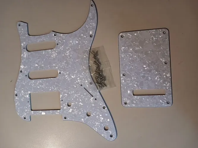 Escudo guitarra SSH Pérola Novo 