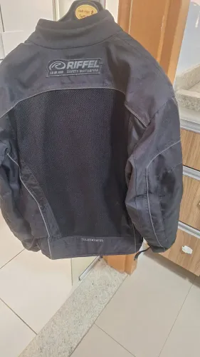 Vendo jaqueta Raffel masculina tamanho M