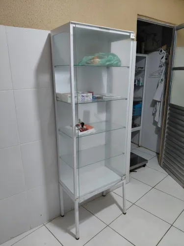Armário para clínica e salão de beleza e estética 1200.00reais