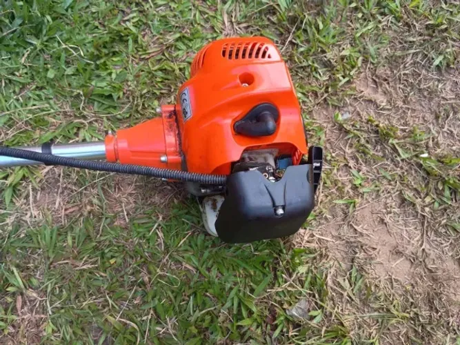 Roçadeira Nakasaki 68 cc