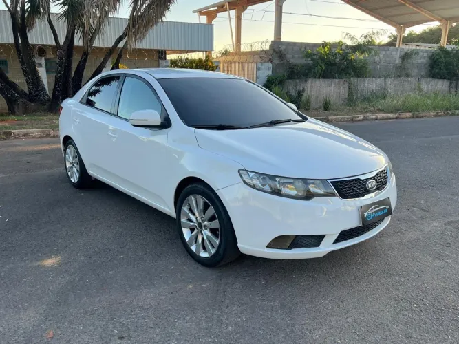 Kia Motors Cerato 1.6 16V Mec. 2011