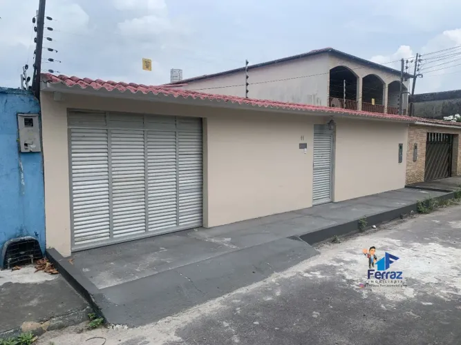 Parque 10: casa 03 quartos reformada leia