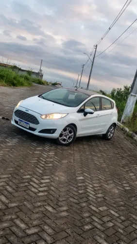 Ford Fiesta 1.6 16V Flex Mec. 5P 2015