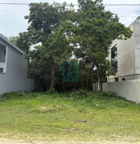 TERRENO Ã VENDA NA PRAIA DO MARISCAL- BOMBINHAS/SC