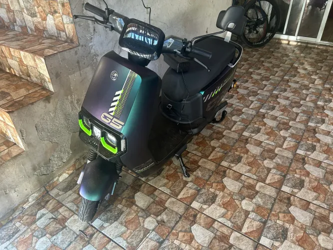 Scooter Elétrica Yadea G5 Nova / Excelente Estado