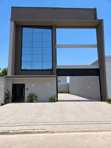 Alugo salas comerciais de 22 a 80 m² disponíveis no térreo 1º e 2º Andar