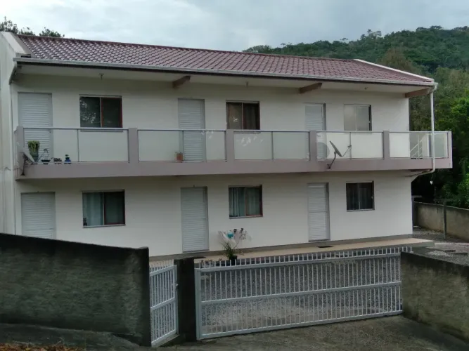 Alugo ap,no sul da ilha