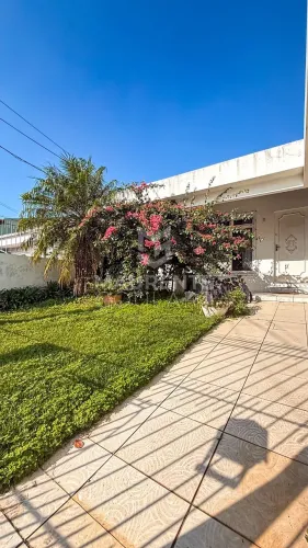 Casa com 3 dormitórios em Barreiros