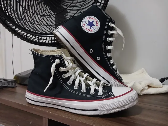ALL STAR CONVERSE CHUCK TAYLOR PRETO ORIGINAL ( USADO POUCAS VEZES)