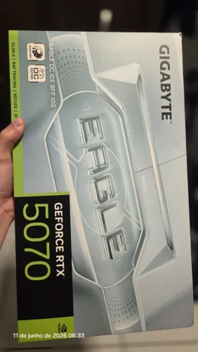 RTX 5070 12GB Gigabyte Eagle Branca OC Ice SFF Triple Fan Nvidia RTX5070