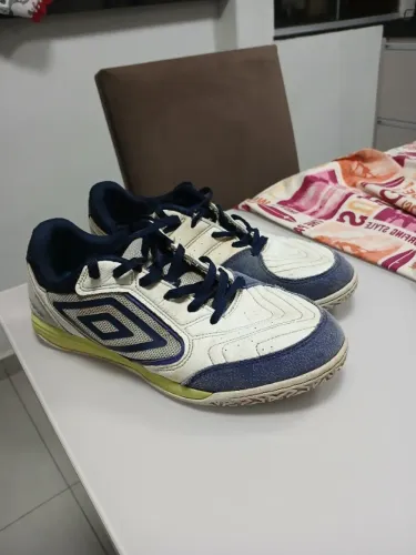 Chuteira de futsal Umbro pro challenge