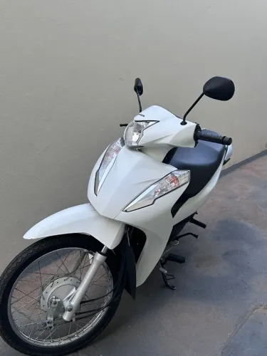 Vendo Honda Biz 110i Branca, ano 2021