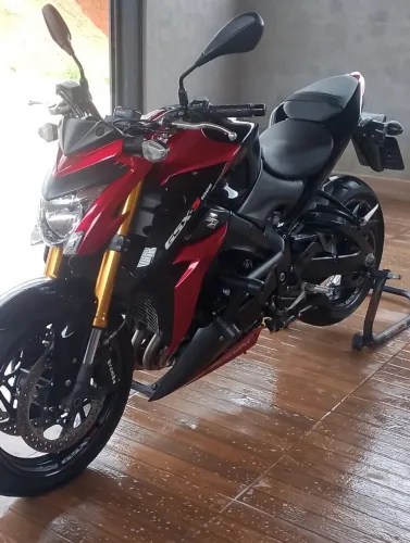 SUZUKI GSXS 1000