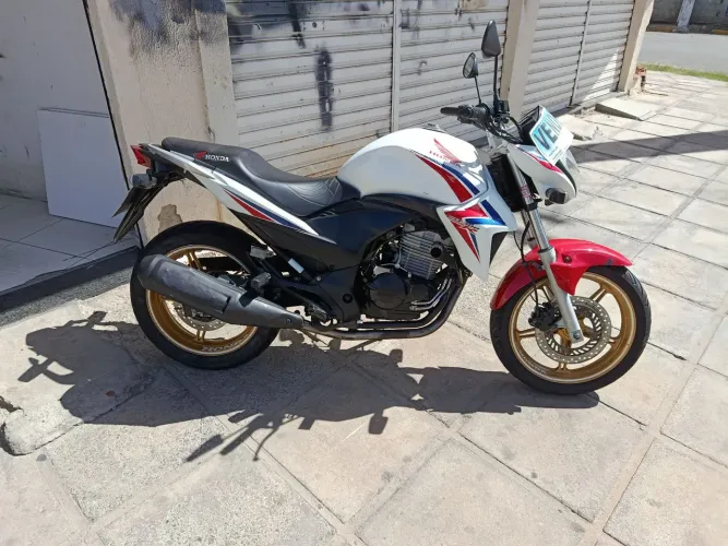 Cb 300 