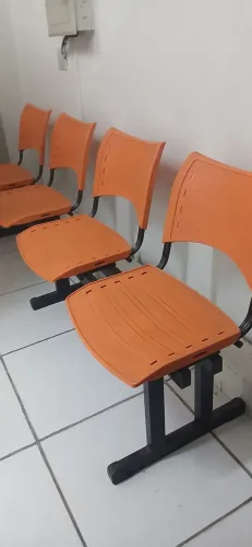 Longarina 4 lugares, cor laranja