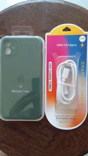 Capa de silicone para Iphone 11 + Cabo usb