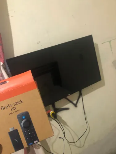 vendo tv 32 + fire stick tv hd amazon