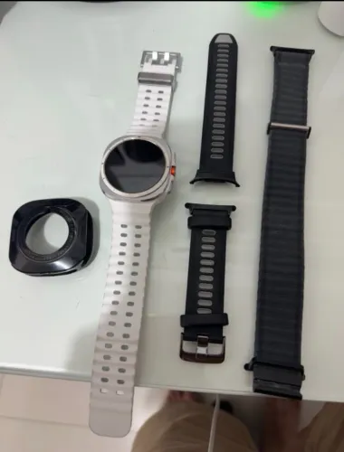 Samsung Galaxy Watch Ultra 47mm LTE + Pulseiras Extras