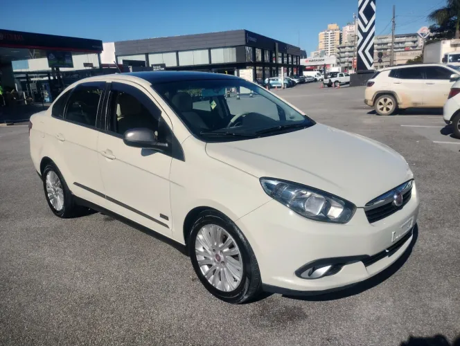 Fiat Grand Siena Essen.sublime Dual. 1.6 Flex 2015